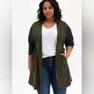Torrid Women's Plus Olive Green Twill & Faux Leather Anorak jacket size 4x NWT
